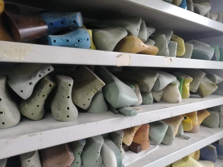Produce your shoe brand in Portugal Without Speaking Portuguese